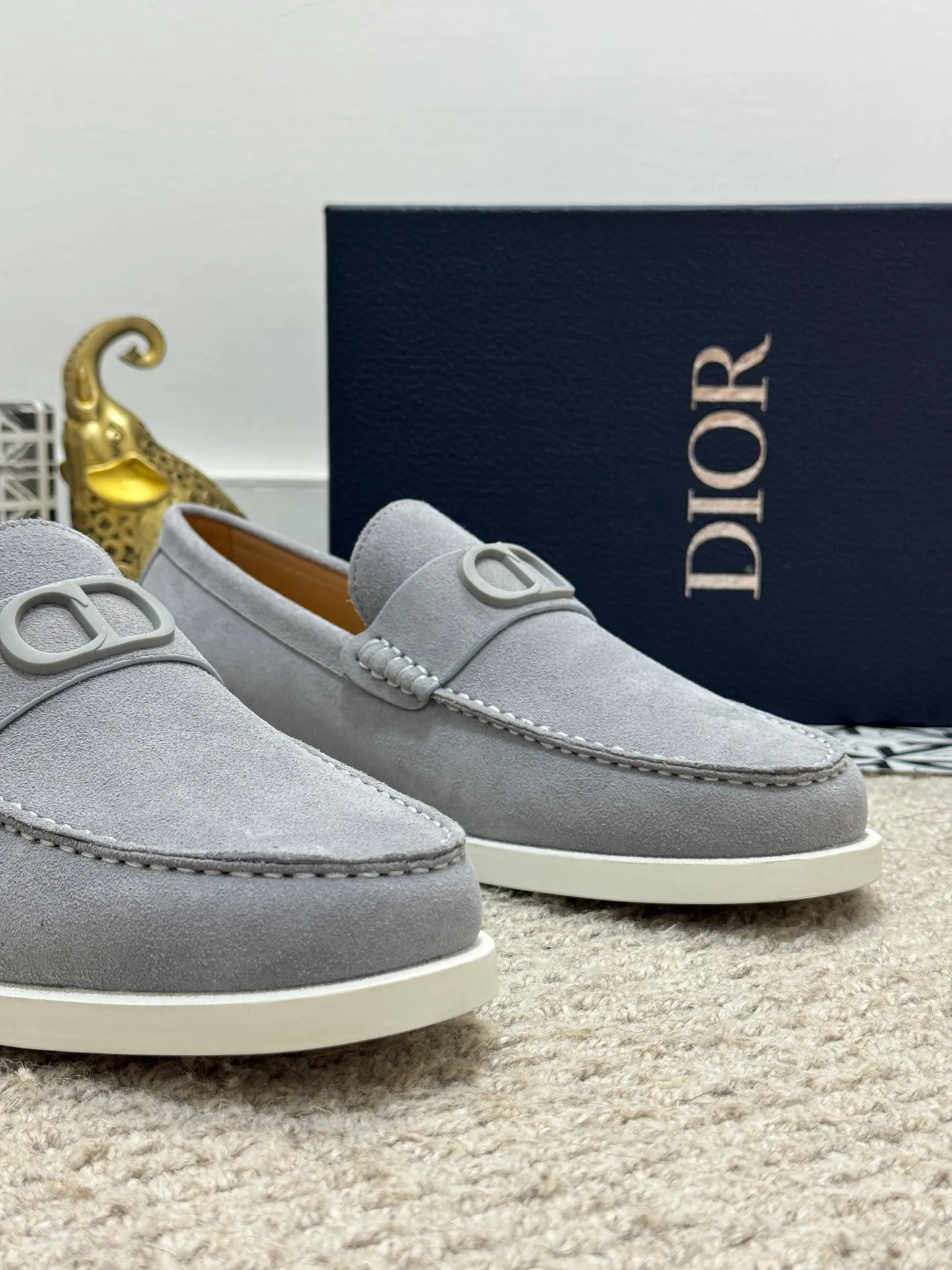 Men's men's shoes 💰480 [New style] 🍺🍺Dior men's casual shoes - a high version of the original one-to-one replica. It is a casual dress shoe. Crafted from luxuriously soft navy suede❤️‍🔥Cow leather lining💘Oblique printed panels on the upper. The lightweight white rubber sole adds sophistication, with an Oblique pattern engraved on the outsole and branding on the back. Size: 38-44 (45, 46 customized